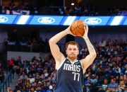 包含东契奇复出首战，引发争议状态火爆，迎来胜利成为焦点！的词条